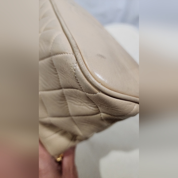 Chanel Dome 1996-1997 shoulder. 24k gold plated hardware. Card & Dustbag include - Picture 7 of 16